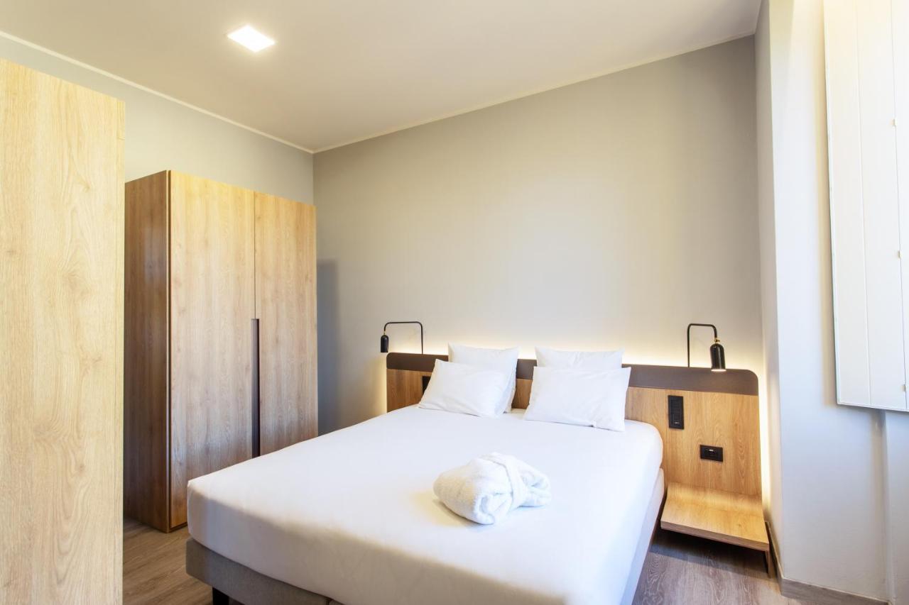 Palazzo Le Poste - Suite And Apartments Парма Екстериор снимка