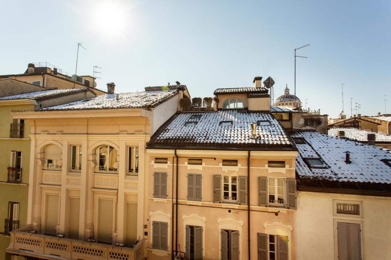 Palazzo Le Poste - Suite And Apartments Парма Екстериор снимка